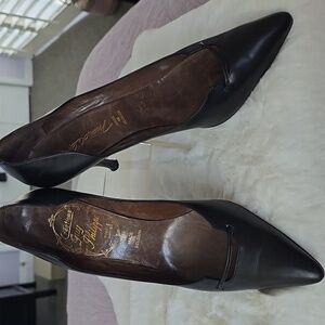Vintage Mandel's Black Leather Women's Heels